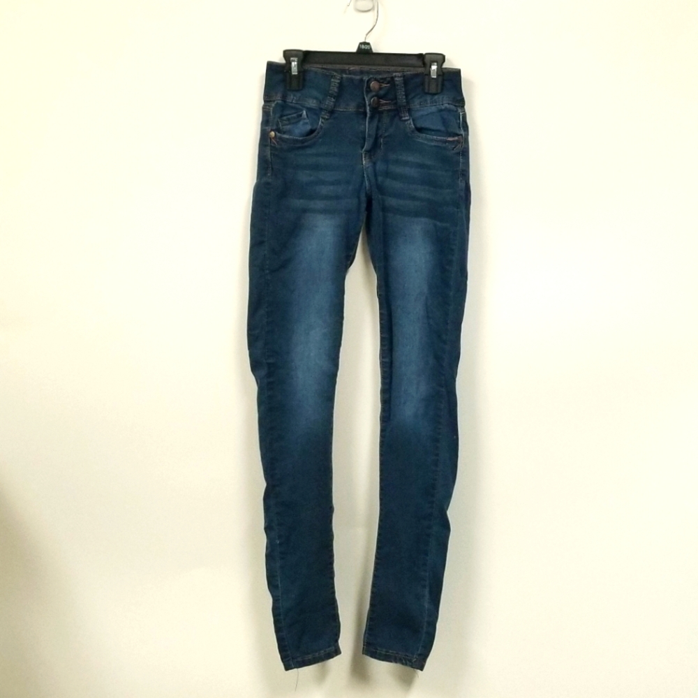 5/$25 Harley  Made With Love Jeans!